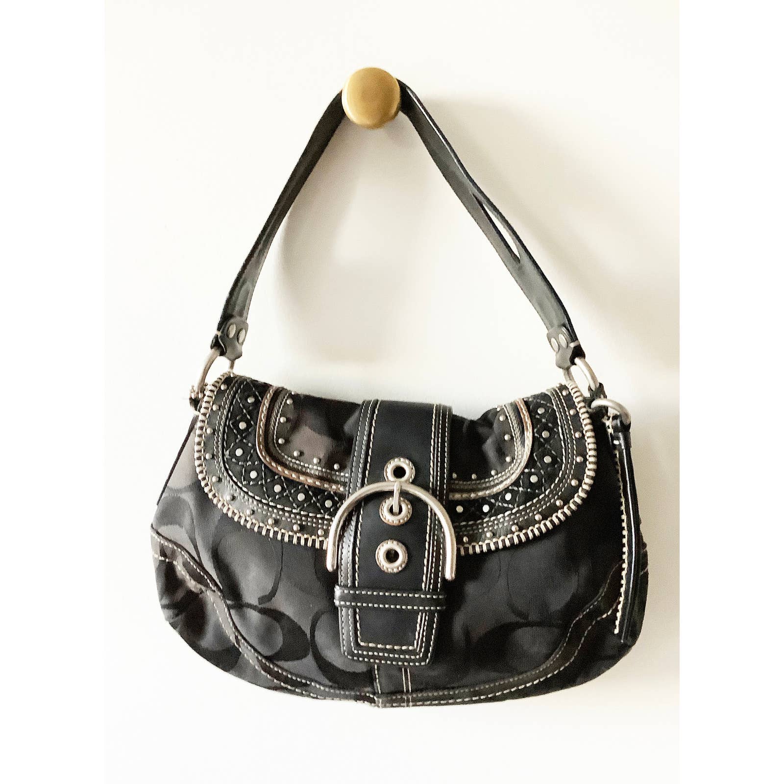 Vintage Coach Y2K Black Leather Shoulder Bag